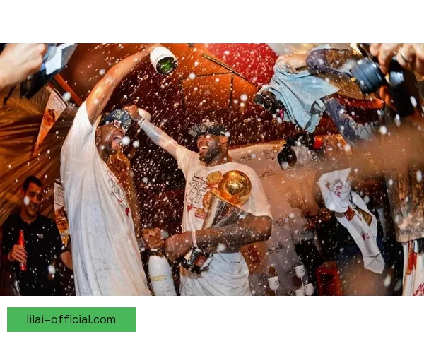 勒布朗复出五场全胜背靠背三双创六项纪录